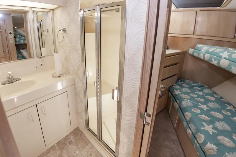 Slide: The Image of Hatteras 70 Cockpit Motoryacht 1991 - 60