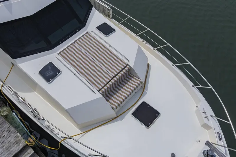 Slide: The Image of Hatteras 70 Cockpit Motoryacht 1991 - 7