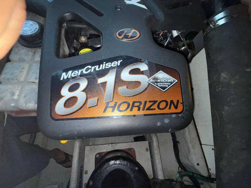 Slide: The Image of MerCruiser 8.1S Horizon engine in 2003 Sea Ray 380 Sundancer boat. - 30