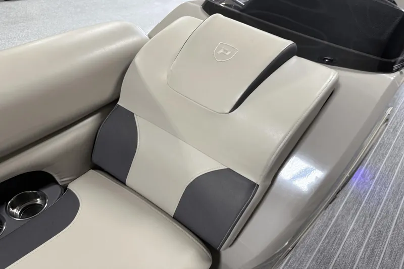 Slide: The Image of Premier 230 Sunsation 2023 - 66