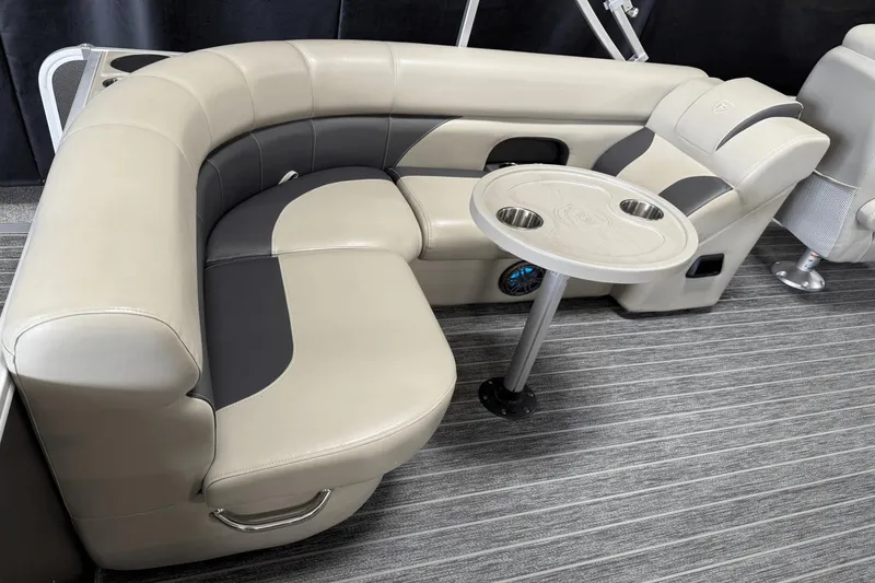 Slide: The Image of Premier 230 Sunsation 2023 - 22