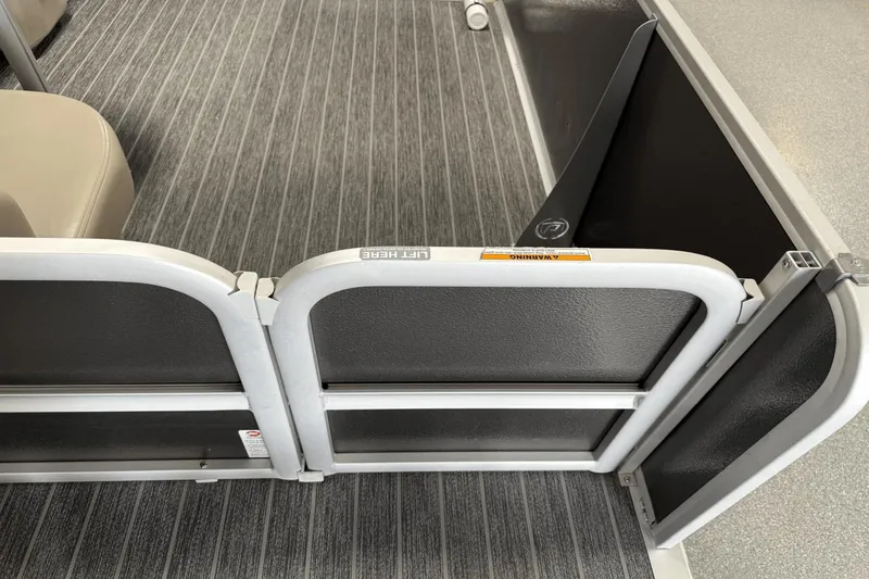 Slide: The Image of Premier 230 Sunsation 2023 - 20