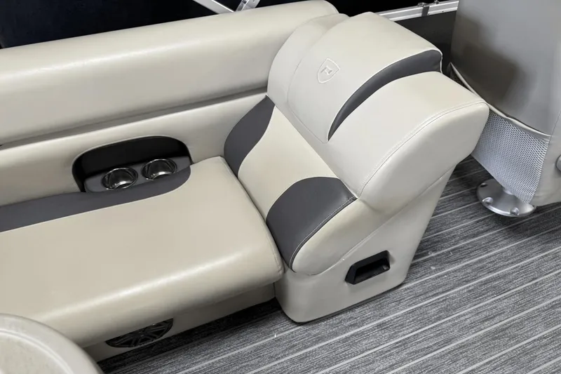 Slide: The Image of Premier 230 Sunsation 2023 - 30