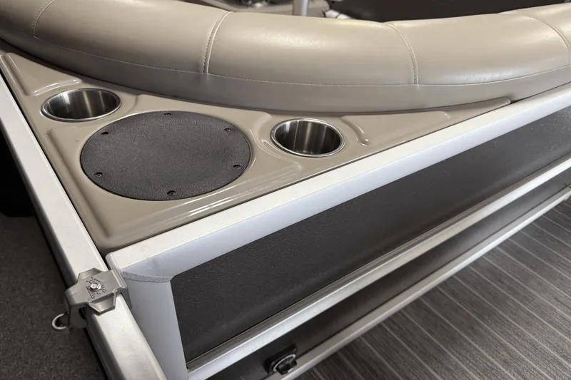Slide: The Image of Premier 230 Sunsation 2023 - 19