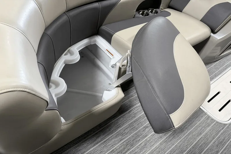 Slide: The Image of Premier 230 Sunsation 2023 - 74