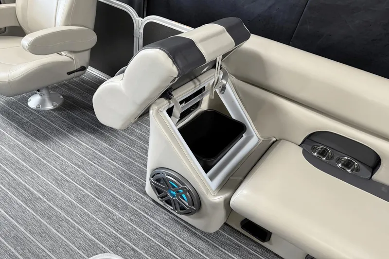Slide: The Image of Premier 230 Sunsation 2023 - 57