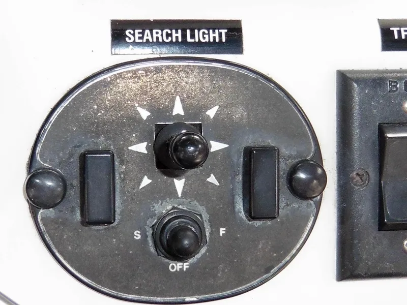 Slide: The Image of Control panel for searchlight on 1992 Bayliner 3288 Motoryacht. - 35