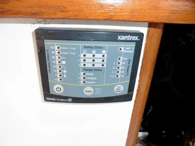 Slide: The Image of Xantrex TrueCharge2 battery charger panel on 1992 Bayliner 3288 Motoryacht. - 42
