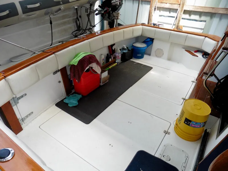 Slide: The Image of 1992 Bayliner 3288 Motoryacht interior with seating, storage, and equipment. - 45