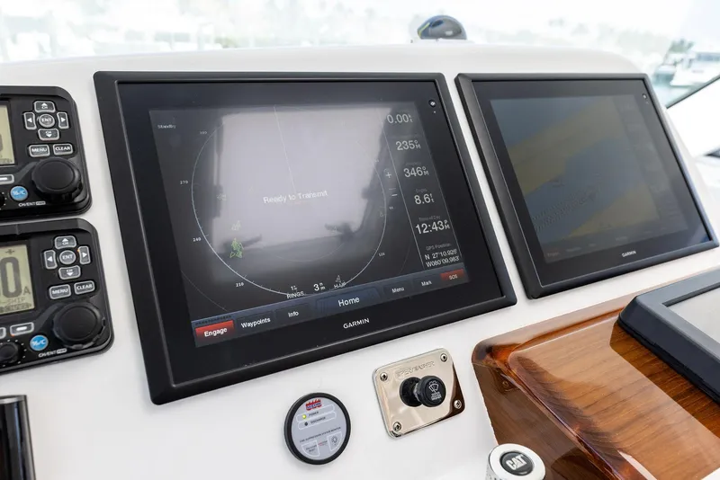 Slide: The Image of Hatteras 45 Express Sportfish 2016 - 55