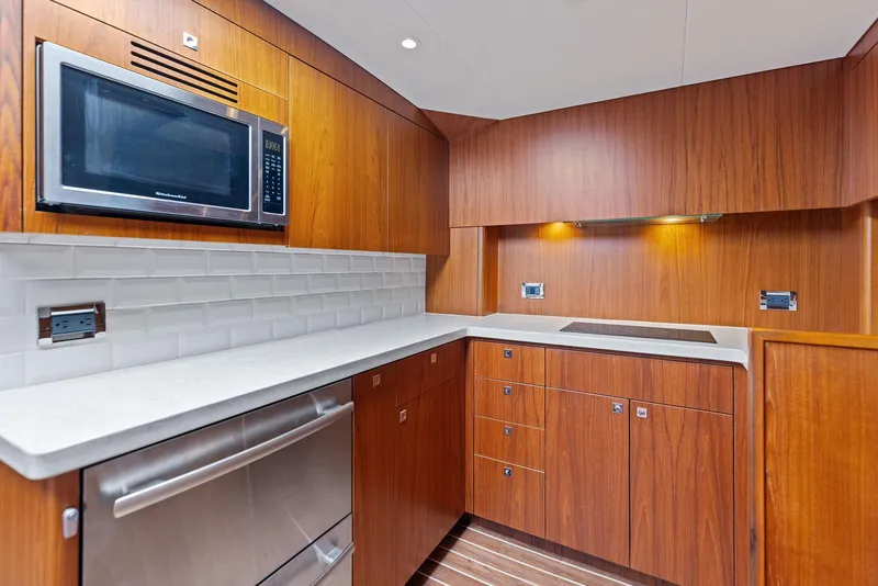 Slide: The Image of Hatteras 45 Express Sportfish 2016 - 58