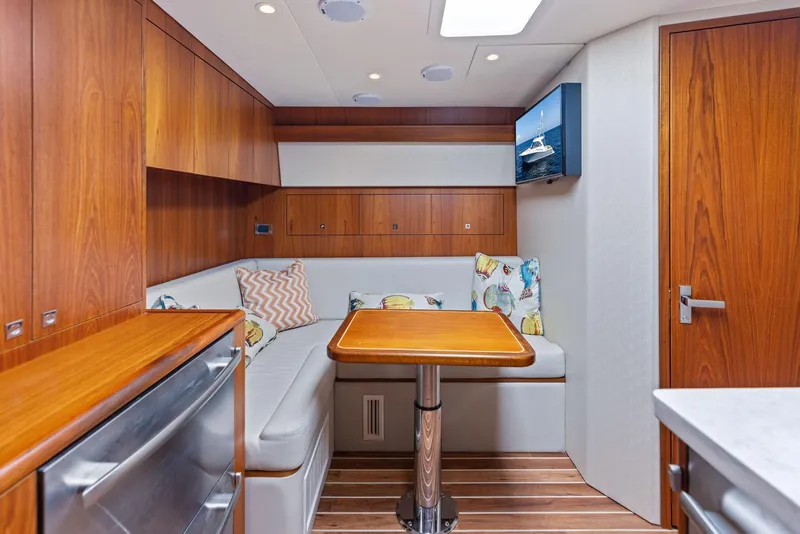 Slide: The Image of Hatteras 45 Express Sportfish 2016 - 62