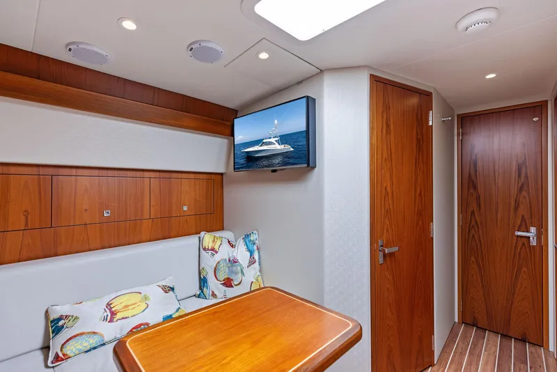 Slide: The Image of Hatteras 45 Express Sportfish 2016 - 64