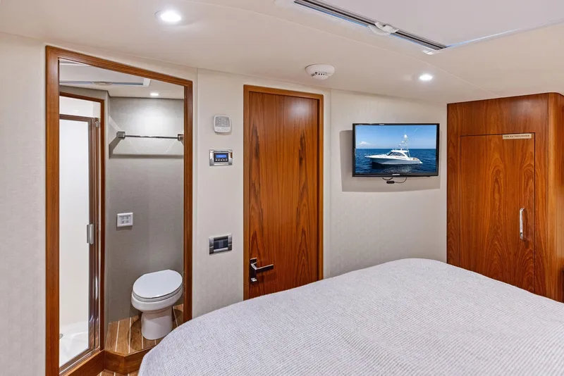 Slide: The Image of Hatteras 45 Express Sportfish 2016 - 67