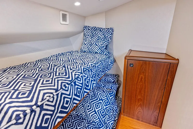 Slide: The Image of Hatteras 45 Express Sportfish 2016 - 71