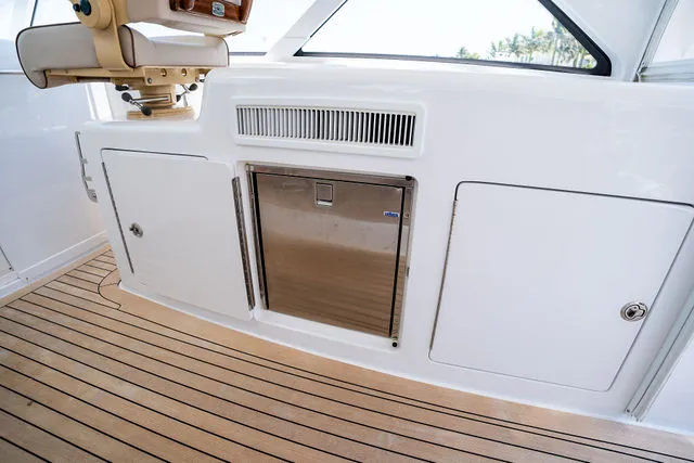 Slide: The Image of Hatteras 45 Express Sportfish 2016 - 95