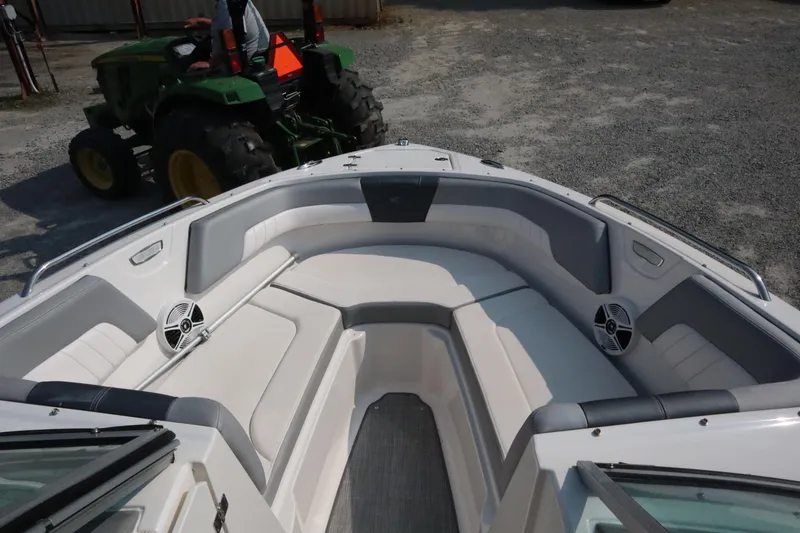 Slide: The Image of 2020 Chaparral 23 SSi boat interior with spacious seating and modern design. - 10