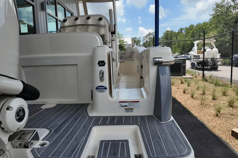 Slide: The Image of Scout 240 XSF 2026 - 3