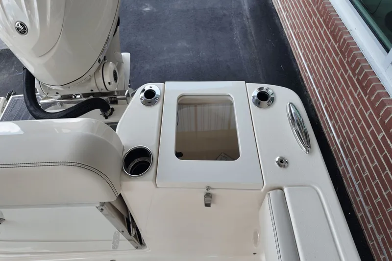 Slide: The Image of Scout 240 XSF 2026 - 7