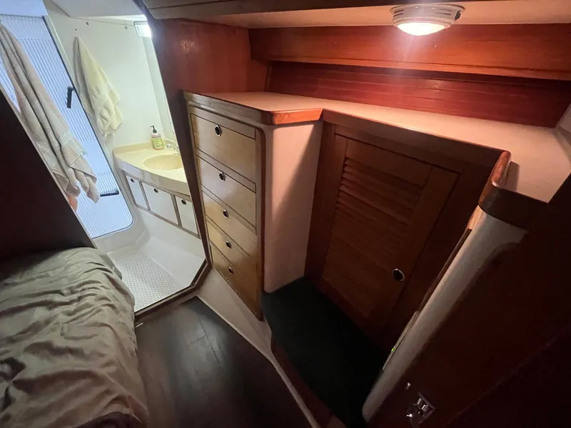 Slide: The Image of Catalina 42 MkII 1999 - 59