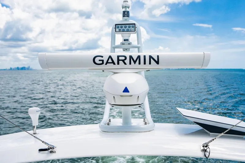 Slide: The Image of 2021 Princess S62 yacht with Garmin radar system on open sea. - 27