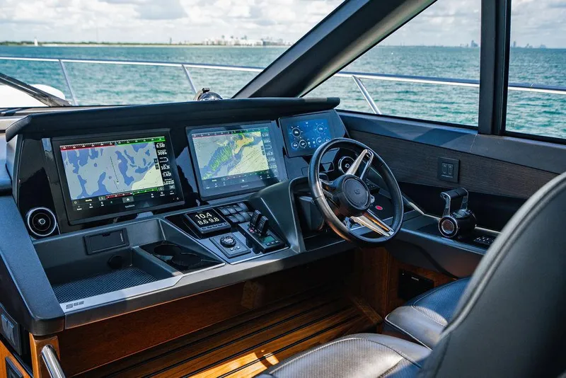 Slide: The Image of Princess S62 2021 - 62