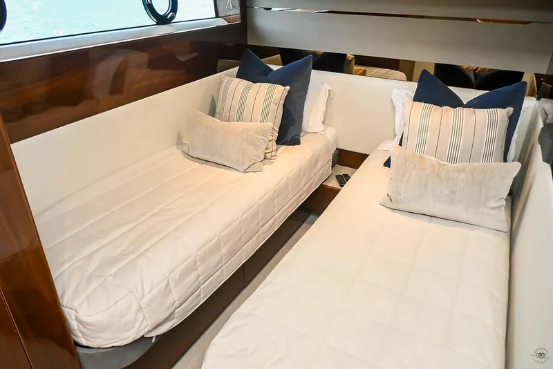 Slide: The Image of Princess S62 2021 - 72