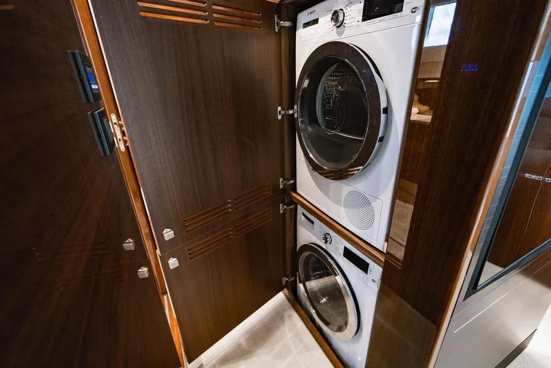 Slide: The Image of Princess S62 2021 - 75