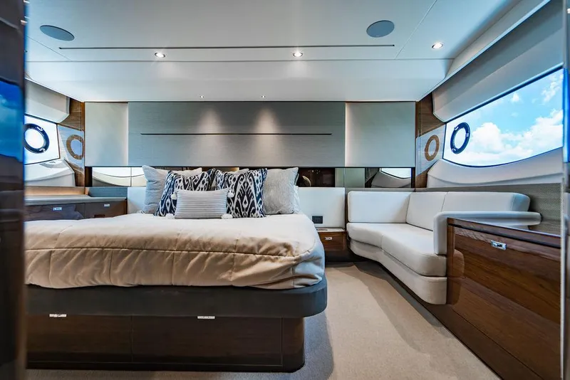 Slide: The Image of Princess S62 2021 - 81