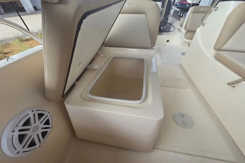 Slide: The Image of Scout 175 Sport Dorado 2026 - 13