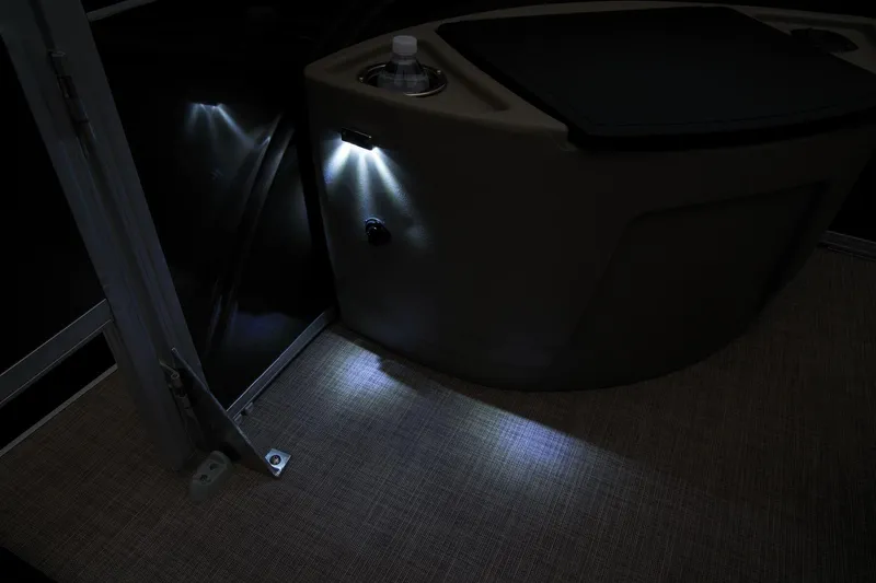 Slide: The Image of Sun Tracker Sportfish 24 XP3 2025 - 61