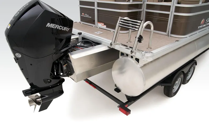 Slide: The Image of Sun Tracker Sportfish 24 XP3 2025 - 50