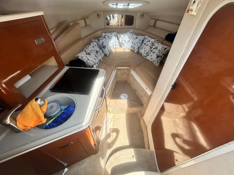Slide: The Image of Sea Ray 240 Sundancer 2010 - 18