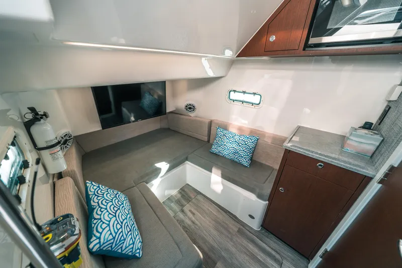 Slide: The Image of Everglades 395 Center Console 2022 - 53