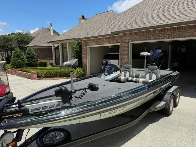 The Image of Skeeter ZX250 2018 - 1