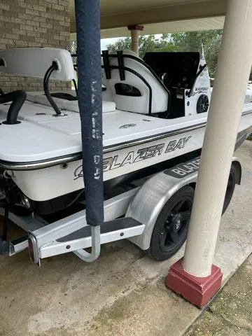 The Image of Blazer 675 Ultimate Bay 2021 - 1