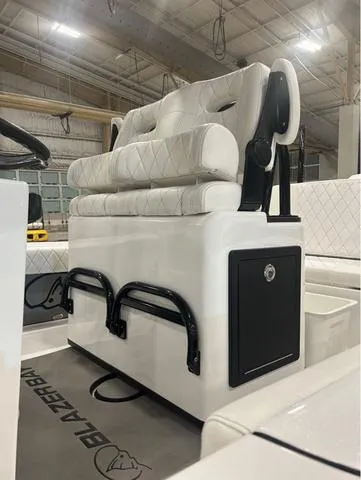 Slide: The Image of Blazer 2700 Hybrid 2024 - 3