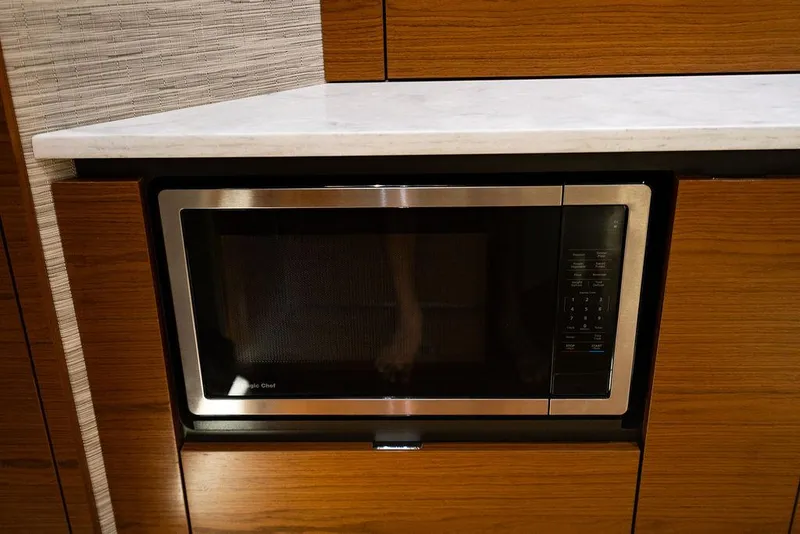 Slide: The Image of Tiara 48 LS 2025 - 51