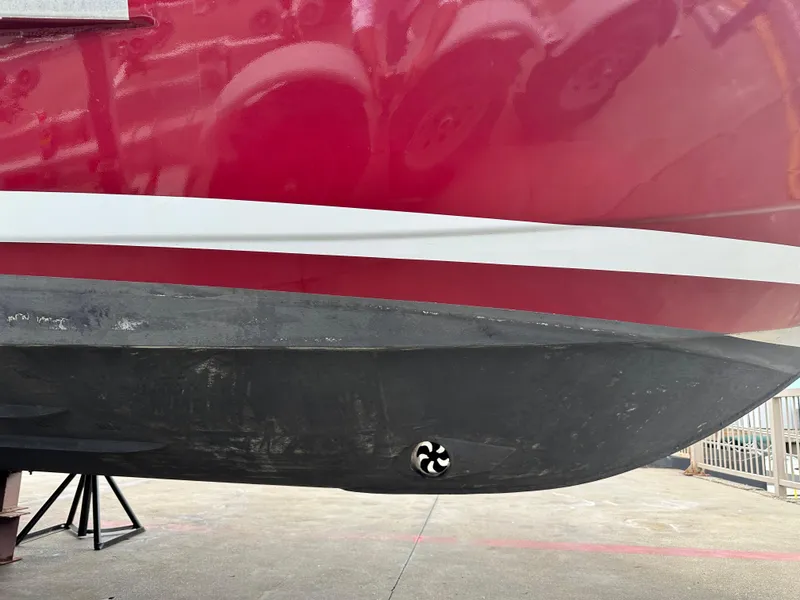 Slide: The Image of 2016 KingFisher 3025 Destination boat Bow Thruster - 33