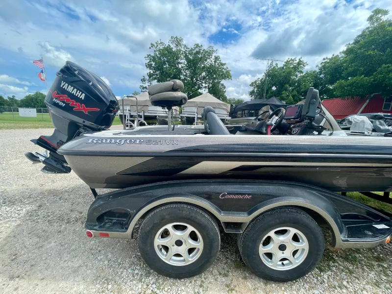Slide: The Image of 2006 Ranger 521DVX Comanche boat with Yamaha VMAX engine on trailer. - 3