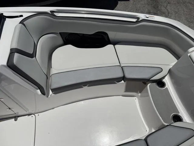 Slide: The Image of Yamaha AR250 2025 - 10