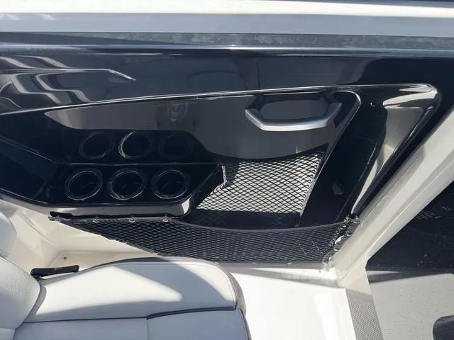 Slide: The Image of Yamaha AR250 2025 - 19