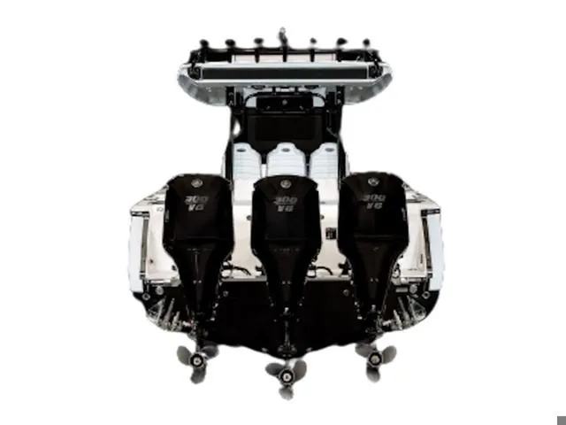 Slide: The Image of Robalo R360 Center Console 2025 - 7