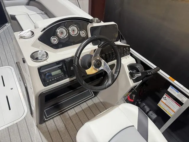 Slide: The Image of SunCatcher Select 322RC W/Yamaha 150 "SHO" No Trailer 2025 - 12