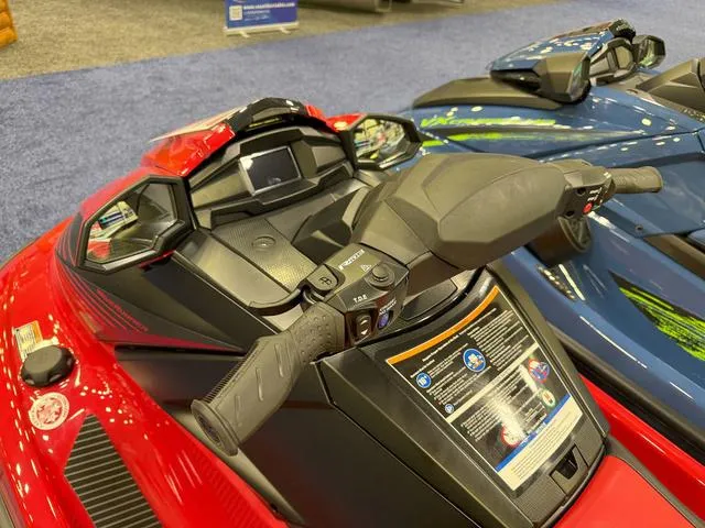 Slide: The Image of Yamaha VX Deluxe 2025 - 4