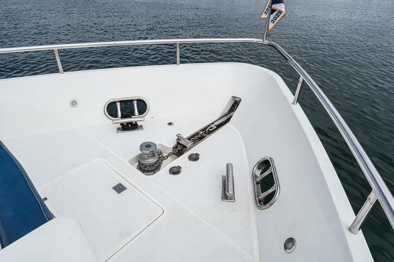 Slide: The Image of Horizon 70 Motor Yacht 1999 - 64