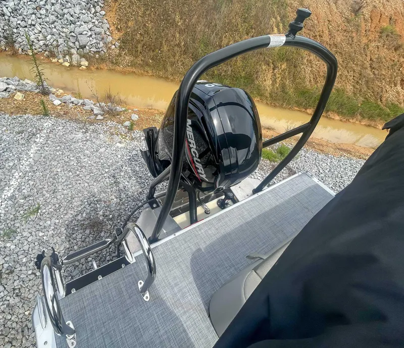 Slide: The Image of Premier 200 Sunscape RL 2025 - 21