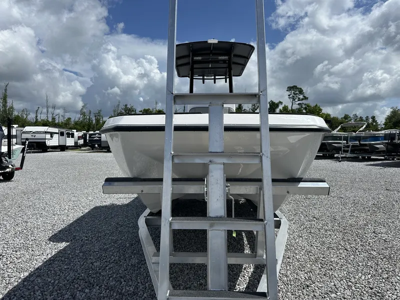 Slide: The Image of Twin Vee 22 BayCat 2026 - 4