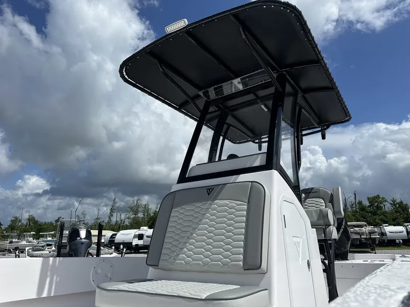 Slide: The Image of Twin Vee 22 BayCat 2026 - 6