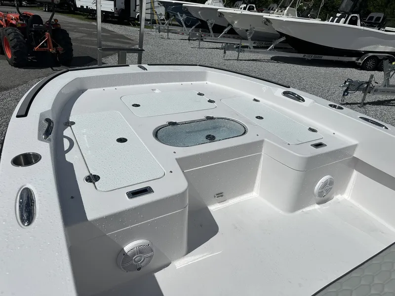 Slide: The Image of Twin Vee 22 BayCat 2026 - 7